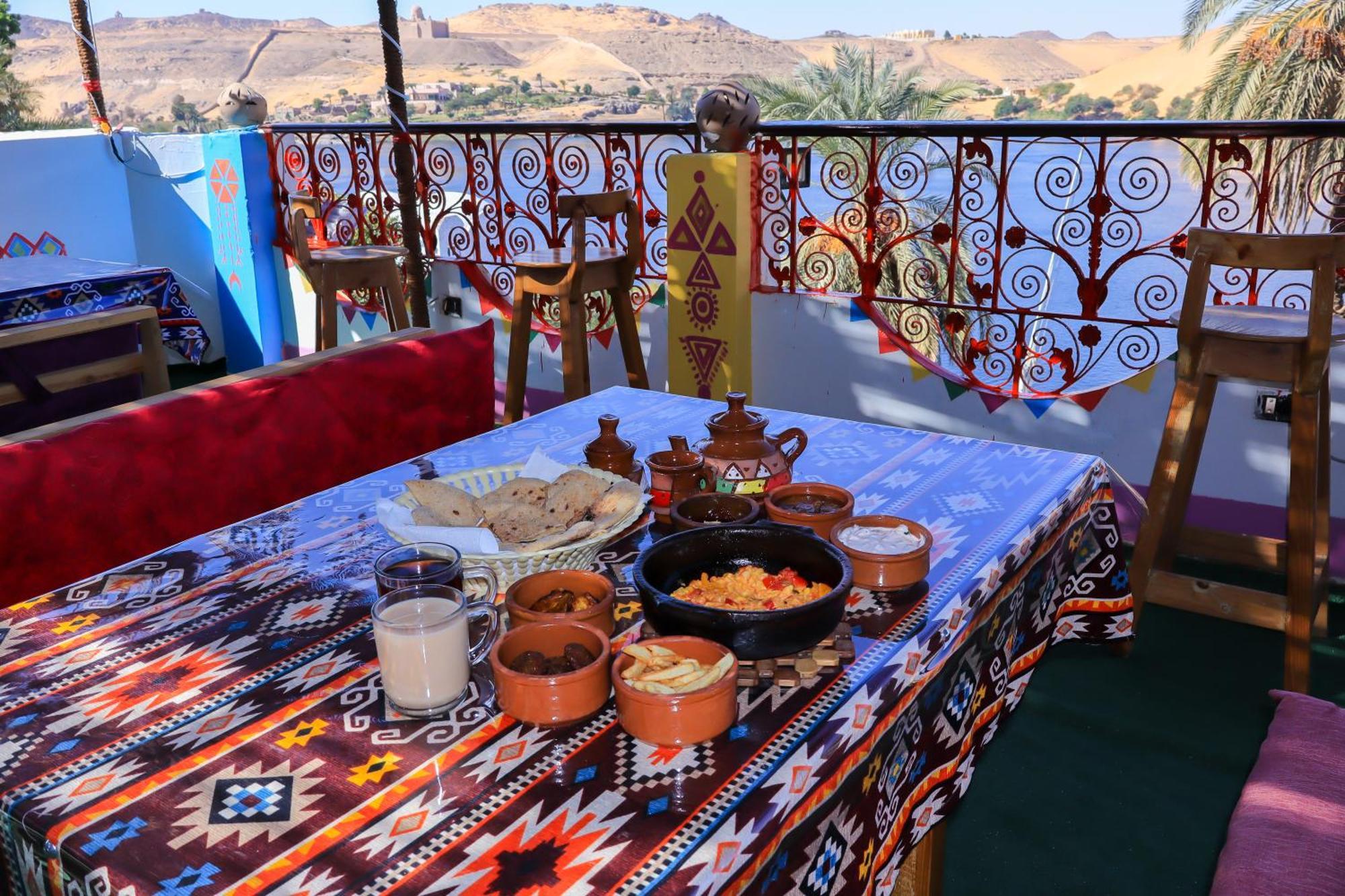 Bayt Zaina - Nubian Hospitality House Hotel Assuão Exterior foto
